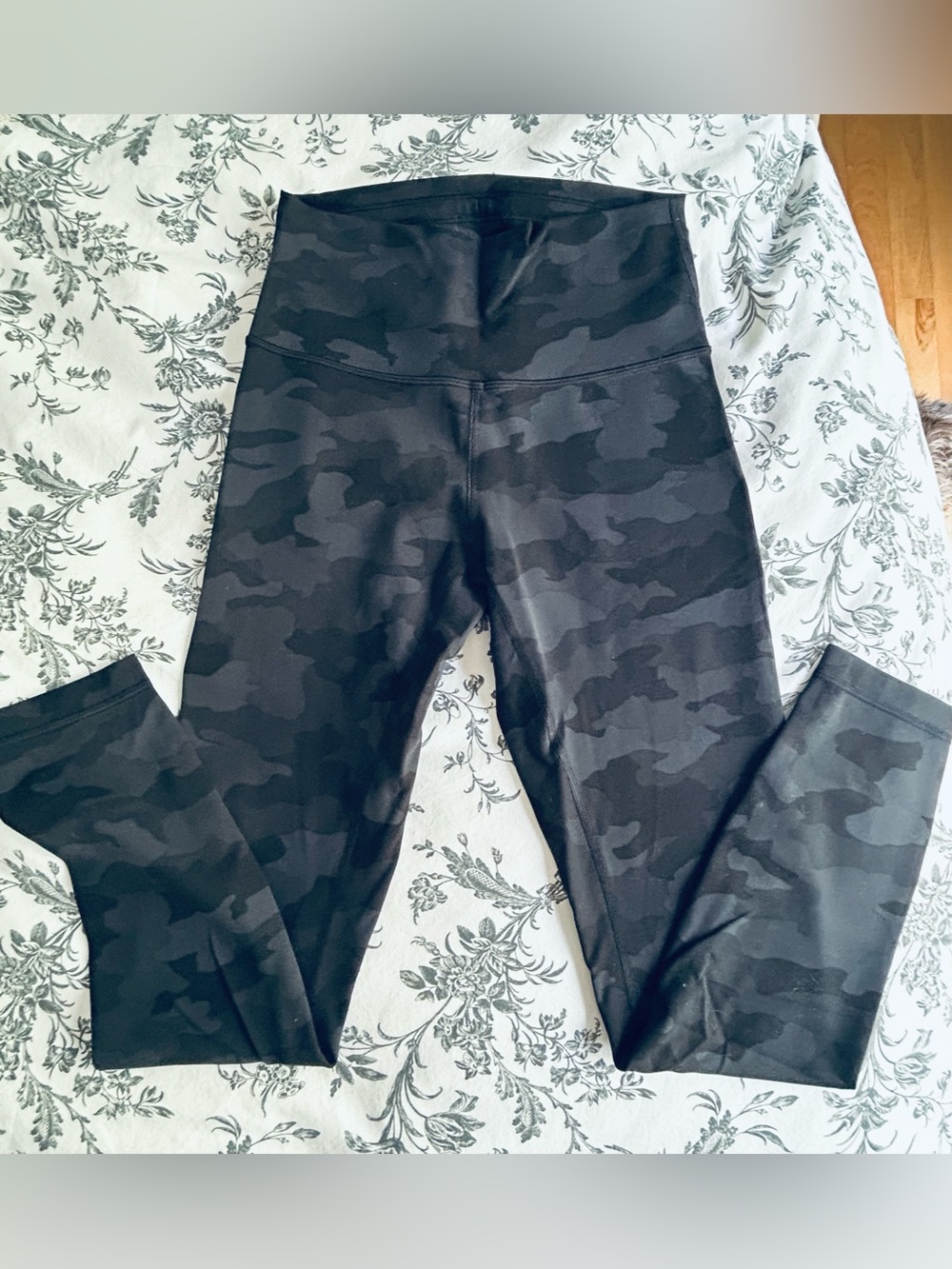 Lululemon Wunder Train tights 25”